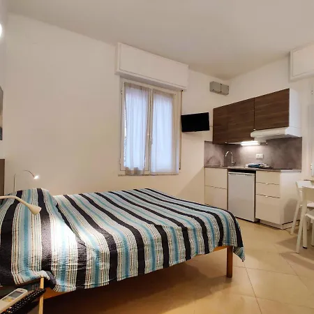 Glicini アパートホテル