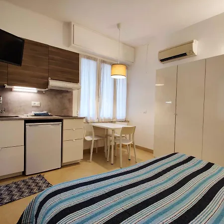 アパートホテル Glicini 3*