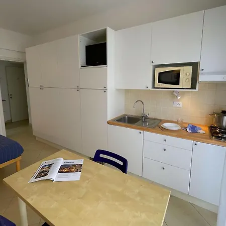 Glicini Aparthotel
