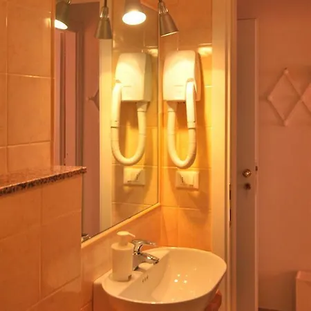 Apartahotel Glicini 3*