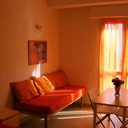 Glicini 3* 菲纳莱利古雷