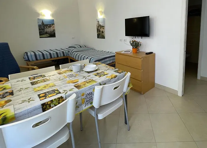 Aparthotel Glicini Finale Ligure