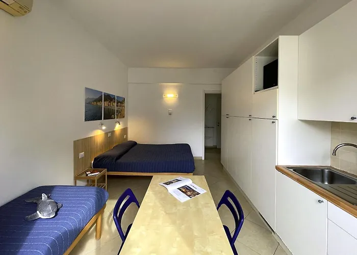 Aparthotel Glicini 3*