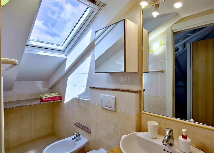 Glicini Finale Ligure