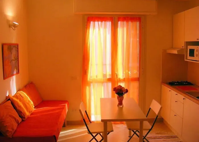 Aparthotel Glicini 3*