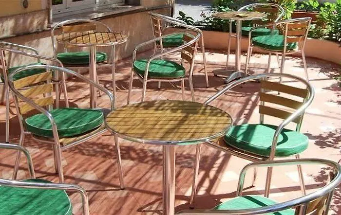 Glicini Aparthotel 3*