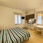 Lägenhetshotell Glicini 3*
