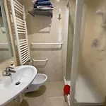 Glicini شقة فندقية 3*