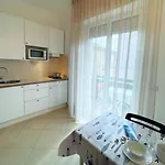 Aparthotel Glicini 3*